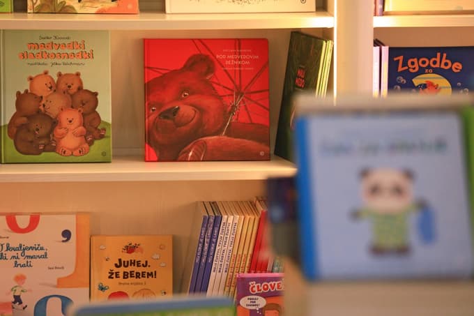 Kdo so slovenski nominiranci za mednarodne nagrade v mladinski književnosti