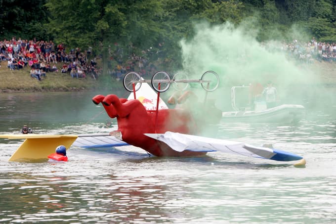 (FOTO) Samo za pogumne: V Maribor po 19 letih spet prihaja dan letenja