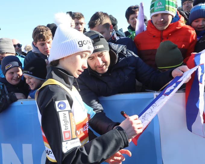 Z novimi stopničkami je povečala vodstvo v skupnem seštevku svetovnega pokala.