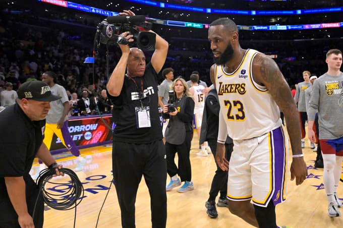 (VIDEO) LeBron James prvi v ligi NBA presegel mejo 40.000 točk