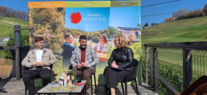 Jan Kristl, Bogdan Mak in Anita Mlakar v pogovoru ob predstavitvi nove sezone.