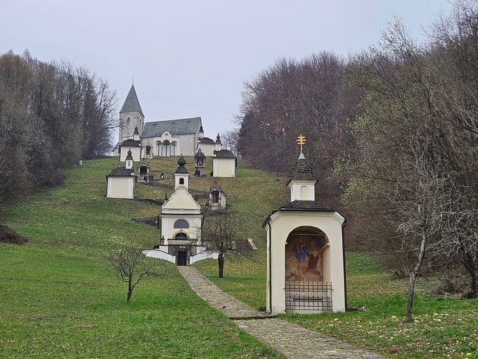 (FOTO) Pred veliko nočjo je bilo 150 romarjev jareninske in mariborske dekanije na postnem romanju