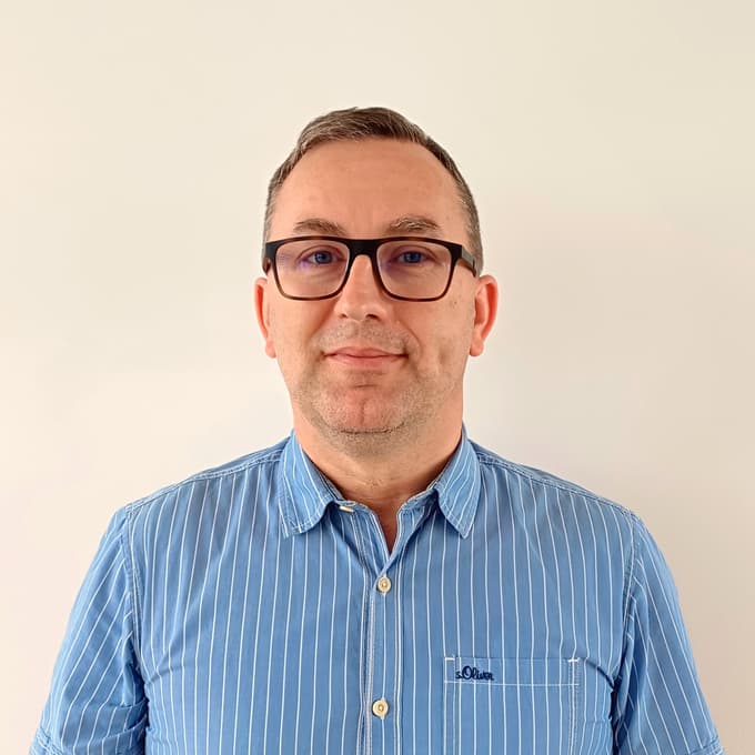 Pero Maksimović, Zavod Brez ovir: "Vgradnja stopniščnega dvigala poteka hitro in brez zahtevnih gradbenih posegov."