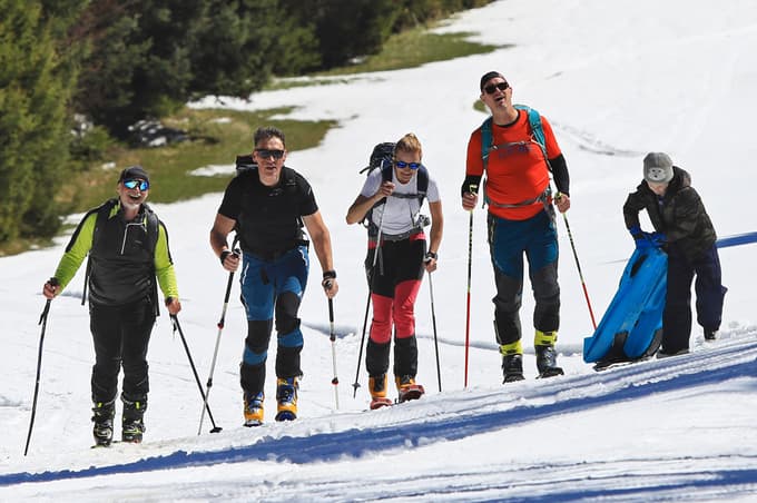 (FOTO in VIDEO) Čudovito pomladno smuko na Pohorju izkoristila množica obiskovalcev