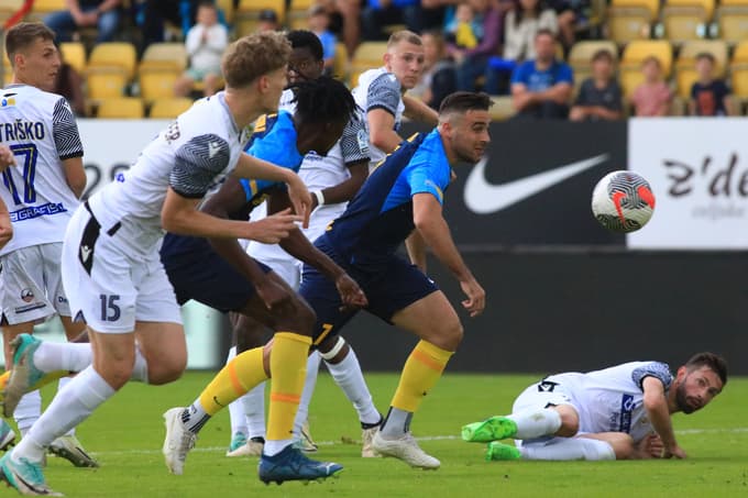 (FOTO) Prva liga: Pokal že v Celju, Aljoša Matko lovi še drugega