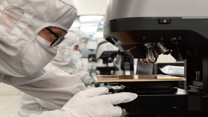 Vlaganja v prenos tehnologij, zaščito intelektualne lastnine in komercializacijo raziskovalnih projektov na univerzah in raziskovalnih ustanovah