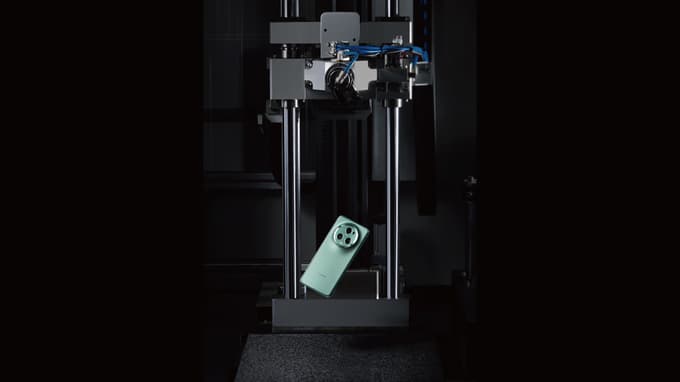 Testiranje vzdržljivosti mobilnika - test padca.