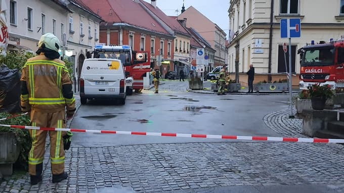 Po grozilnem klicu je stekla evakuacija stavbe in bližnjih lokalov, v neposredni bližini je tudi ptujsko okrožno sodišče.