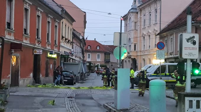 (FOTO) Evakuacija na Ptuju: Moški grozil z eksplozijo plinske jeklenke v večstanovanjski stavbi
