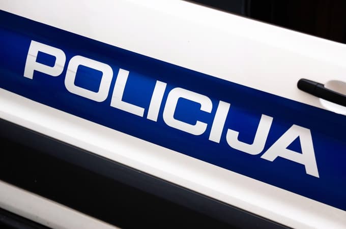 Ozadje zgodbe je zelo mračno: Popolnoma gol Zagrebčan skakal ob cesti in rotil, naj mu nekdo pomaga