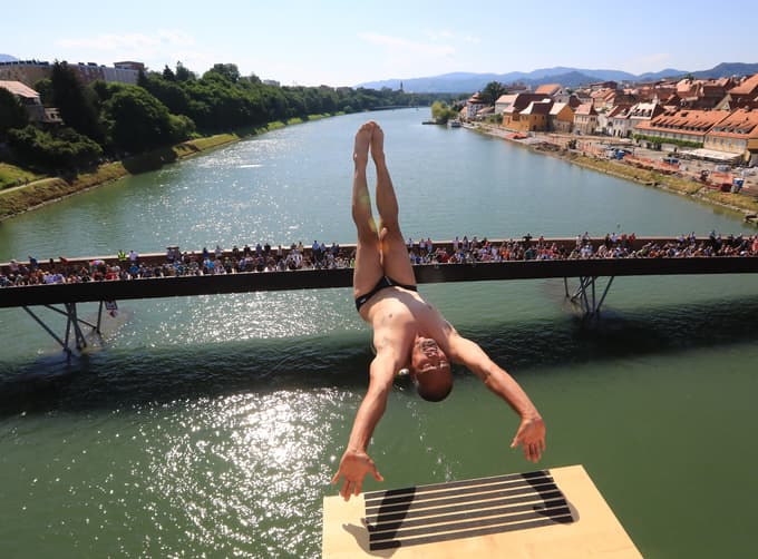 (FOTO) V Dravo bodo skakali z Glavnega mostu