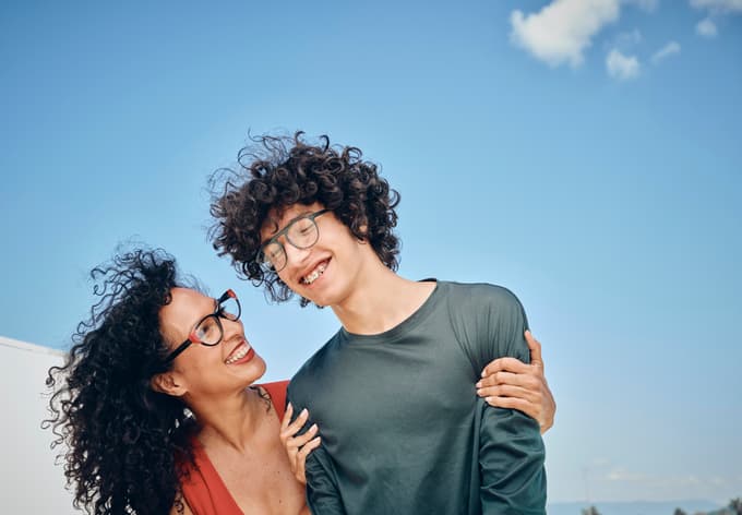 Nakup očal: Ne vprašamo se samo, ali so nam okvirji všeč, ampak tudi, ali bomo z očali dobro videli