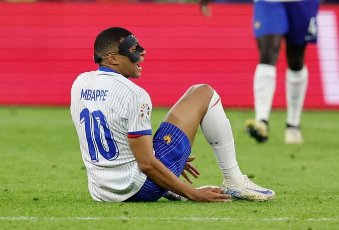 (FOTO) Nogometaši Francije po zmagi po enajstmetrovkah proti Portugalski drugi polfinalisti EP