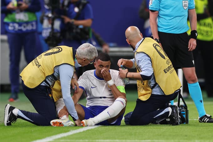 (FOTO) Nogometaši Francije po zmagi po enajstmetrovkah proti Portugalski drugi polfinalisti EP