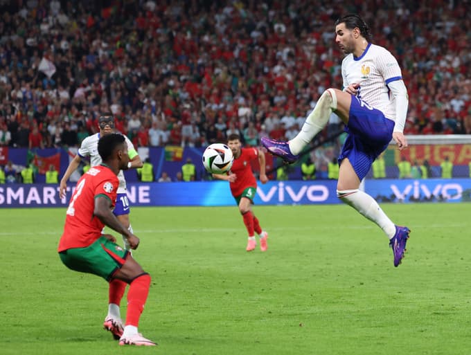 (FOTO) Nogometaši Francije po zmagi po enajstmetrovkah proti Portugalski drugi polfinalisti EP