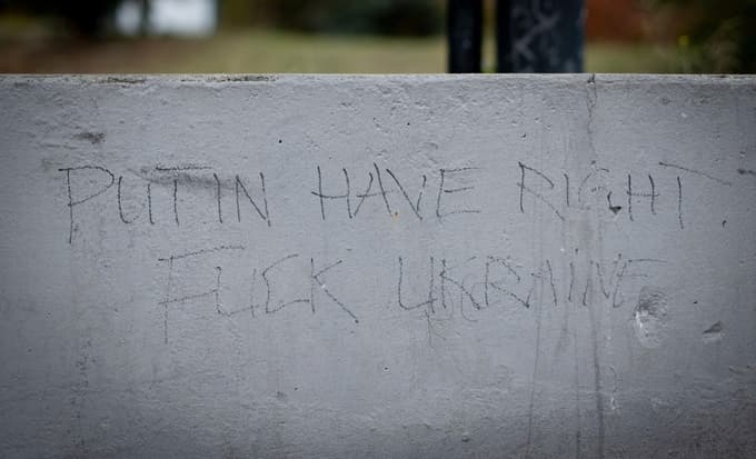 Proruski grafit v Varšavi "Putin ima prav. Je... Ukrajino"