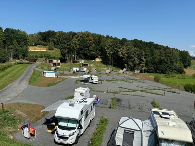 Resort Falkenstein na Blaguškem jezeru