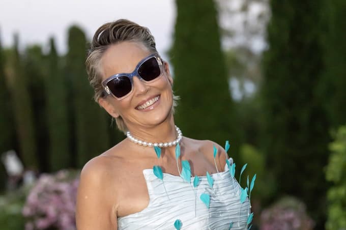 (FOTO) Seks simbol devetdesetih praznuje rojstni dan: Čas se je za slavno igralko očitno ustavil