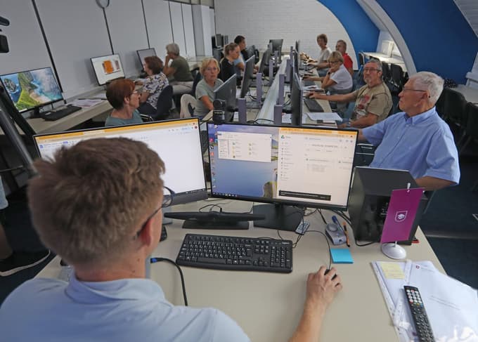 Academia: V Mariboru na voljo brezplačni tečaji za izboljšanje digitalnih veščin