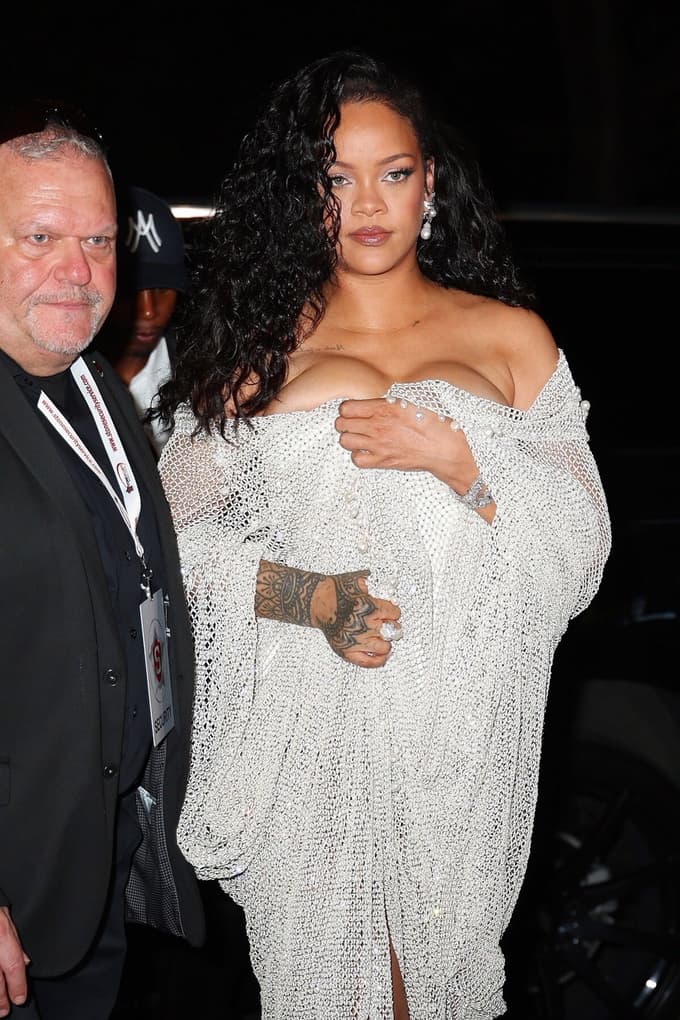 Nasploh se je ta dan zdelo, da je pevka vstala na levo nogo.