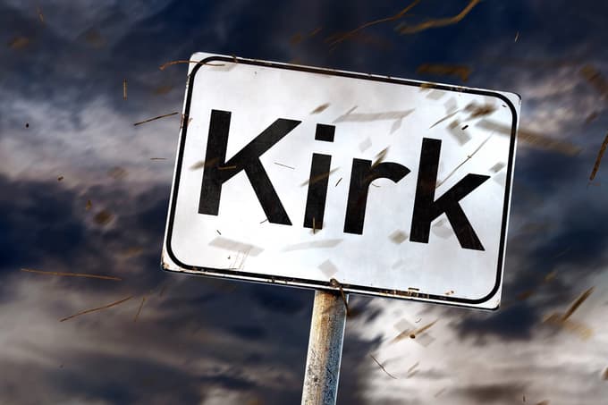 (FOTO) Kirk začenja pohod po Evropi: "Ni več orkan, temveč tropska nevihta, toda ni tipična." Kje vse bo udaril?