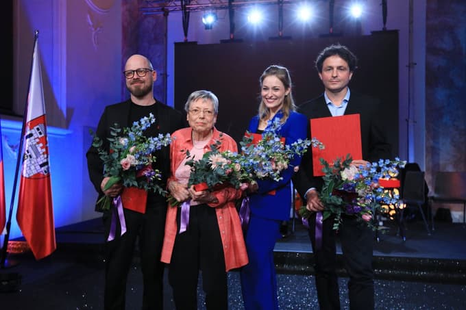 Med Glazerjevimi nagrajenci 2024