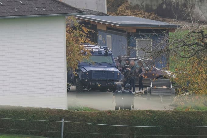 V Avstriji po dvojnem umoru našli truplo osumljenca