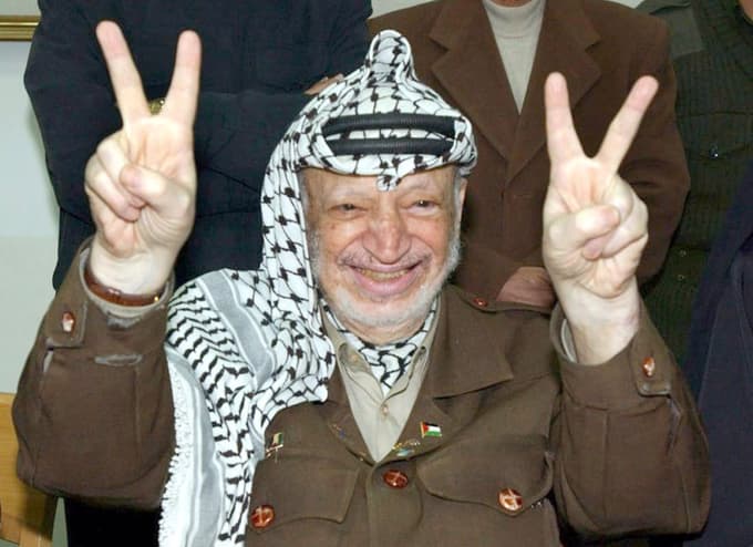 Enajstega novembra 2004 je umrl palestinski voditelj Jaser Arafat. 