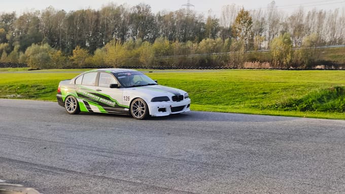 Na dirkalnem avtomobilu jih v letošnji sezoni niso pestile tehnične napake.