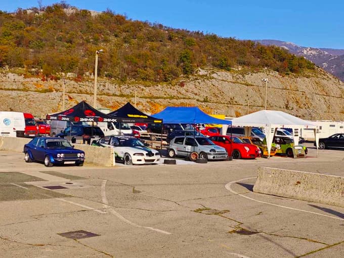 (VIDEO) Prvak že pred zadnjo dirko. A zakaj na Hrvaškem? Z moto športom se je v Sloveniji skoraj nemogoče ukvarjati