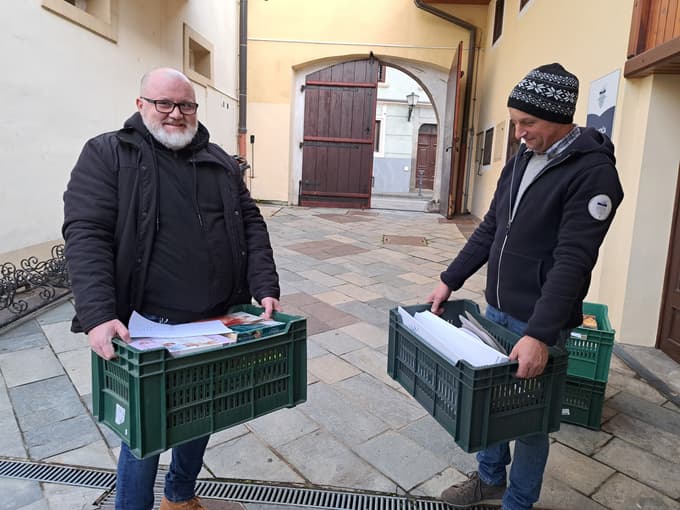 Med transportom gradiv iz knjižnice v bolnišnico