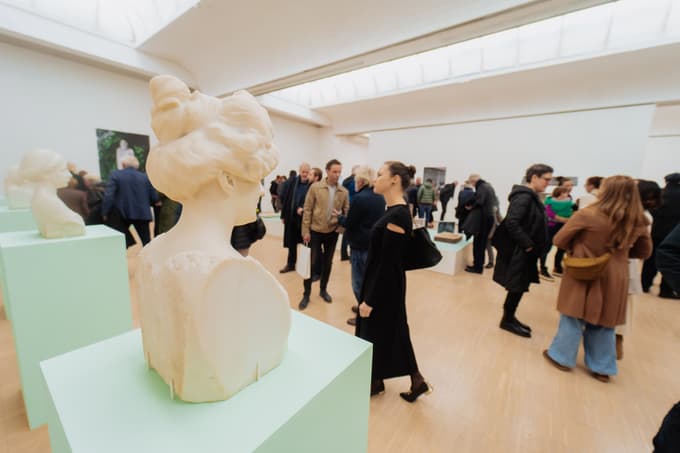 (FOTO) Okamenele sanje kiparja Franca Bernekerja v Koroški galeriji likovnih umetnosti v domačem Slovenj Gradcu