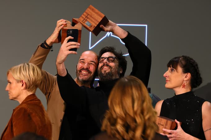 (FOTO) Večer ima med najboljšimi kar tri, televizijki Lidiji Hren nagrada za življenjski prispevek k novinarstvu