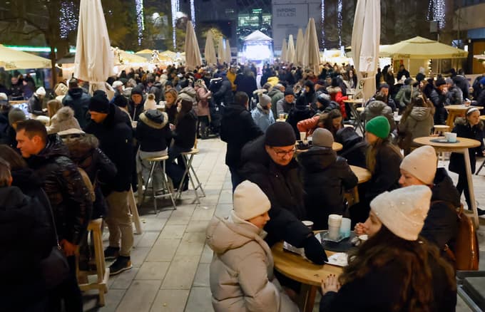 Božični sejem na Trgu Leona Štuklja