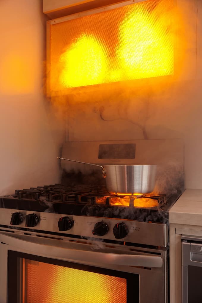 Simulacija požara v kuhinji