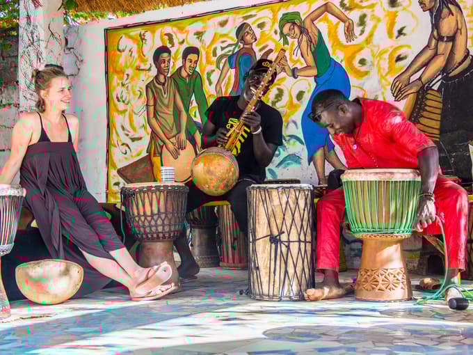 "Zahodnoafriška glasba me je zelo prevzela."