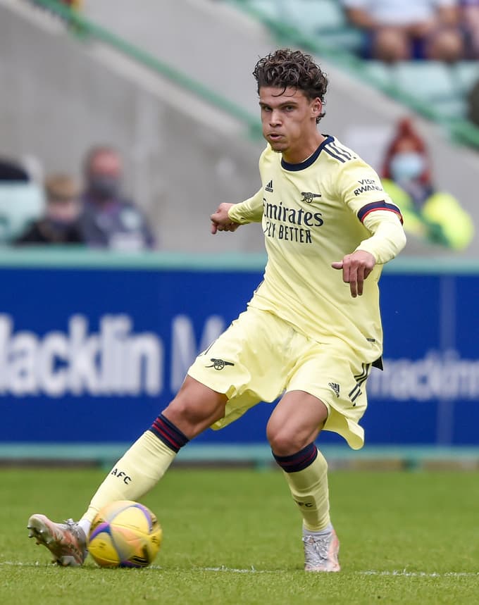 Omar Rekik v dresu Arsenala