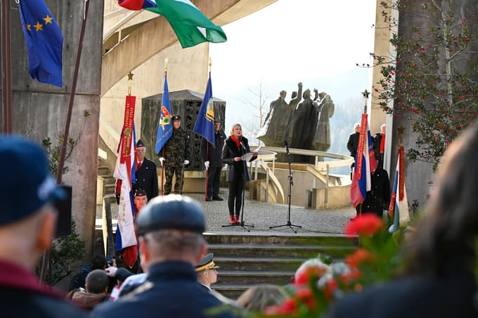 (FOTO) Urška Klakočar Zupančič: Dražgoše so simbol upora proti strahovladi