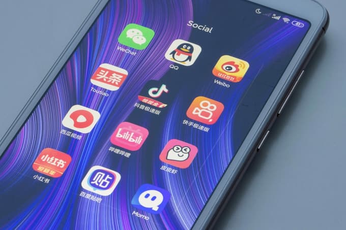 TikTok begunci: Američani nekaj dni pred prepovedjo TikToka množično migrirajo k drugi kitajski aplikaciji