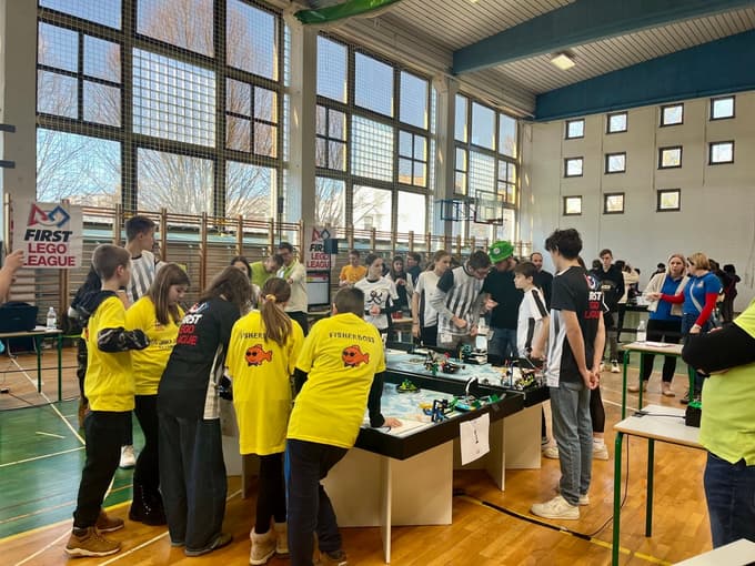 Projekt pri otrocih in mladih spodbuja inovativnost ter jih uči sodelovanja.