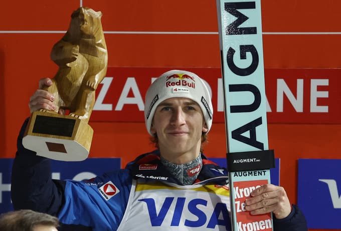 Daniel Tschofenig, član zamejskega skakalnega kluba Zahomec, je prišel do svoje pete zmage v svetovnem pokalu.