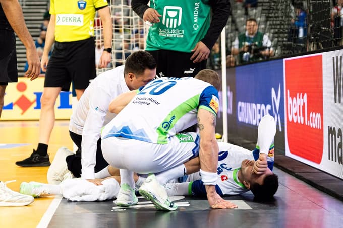 (FOTO) Adijo, četrtfinale! Minimalni poraz proti Egiptu usoden za slovenske rokometaše