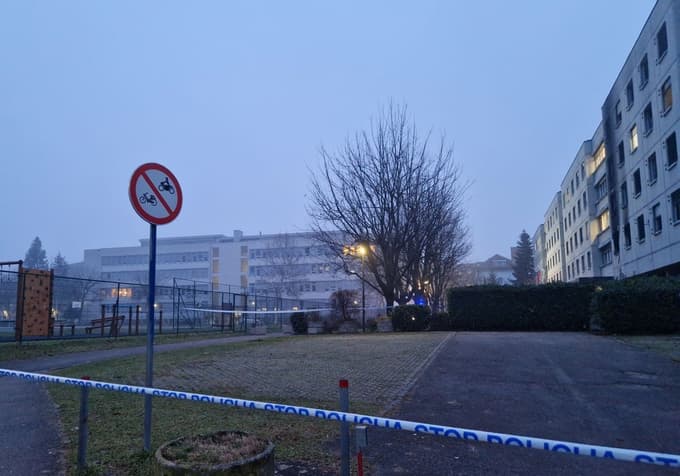 (FOTO) Zagorelo v dijaškem domu na Poljanski cesti: Skakali iz doma, požarni alarm se ni oglasil, ker ga ni