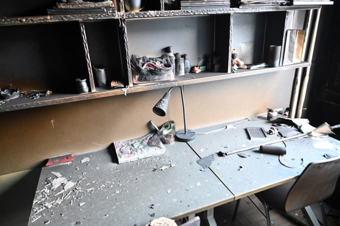 Poškodovano poslopje po požaru v dijaškem domu na Poljanski ulici v Ljubljani.