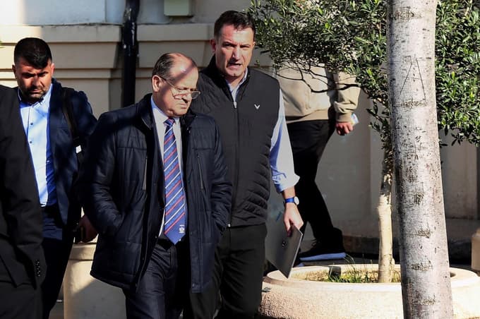 Zaradi suma korupcije aretirali župana Tirane, soprogi pa odredili hišni pripor