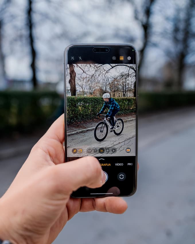 Spoznajte umetno inteligenco, ki prebudi fotografa v vas – v telefonu HONOR Magic7 Pro