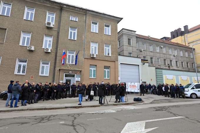 Pripornik Dino Muzaferović - Cezar je načrtoval pobeg iz mariborskega zapora. 

 
