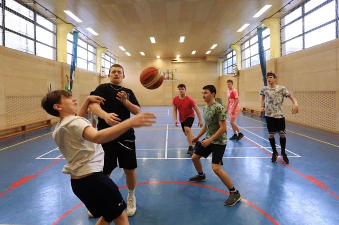 (FOTO) Vpisi v dijaške domove: Kaj morate vedeti o prijavi, cenah in bivanju?