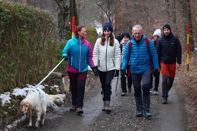(FOTO) V Kamnici na pohodu Na noge za družino v stiski zbrali skoraj 5500 evrov