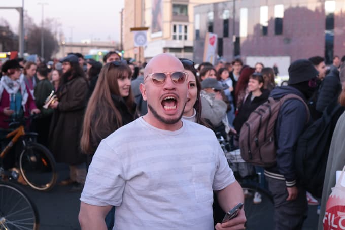 (FOTO) Protest na Magistratu proti Jankovićevi podpori Vučiću: "Ljubimo študente"